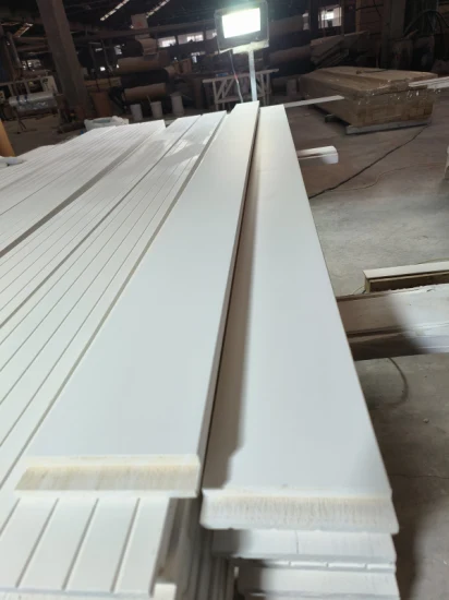 Molduras de jambas de puerta de madera maciza de pino imprimado con gesso blanco